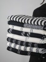 شال موهر مدل سیاه سفید - Image 2